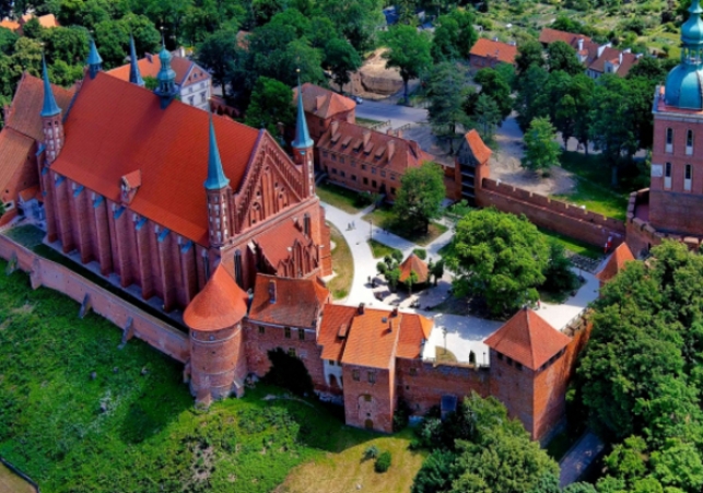 katedra we fromborku